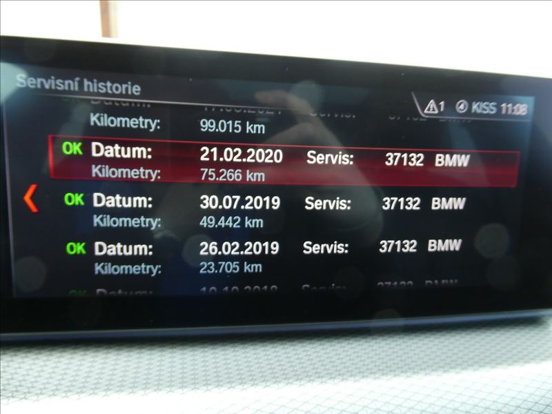 BMW Řada 5 3,0 540d xDrive 235kW MPaket,D - fotka 44 z 50