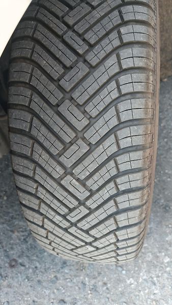 Dodge Caliber 2,0CRD nové v ČR - fotka 14 z 17