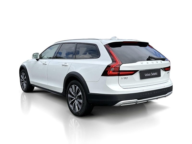 Volvo V90 CC B5 AWD (benzín) //REZERVACE - fotka 4 z 46