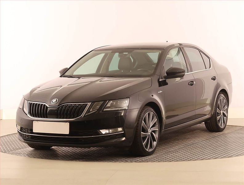 Škoda Octavia (2018) Laurin&Klement 2.0 TDI - fotka 2 z 31