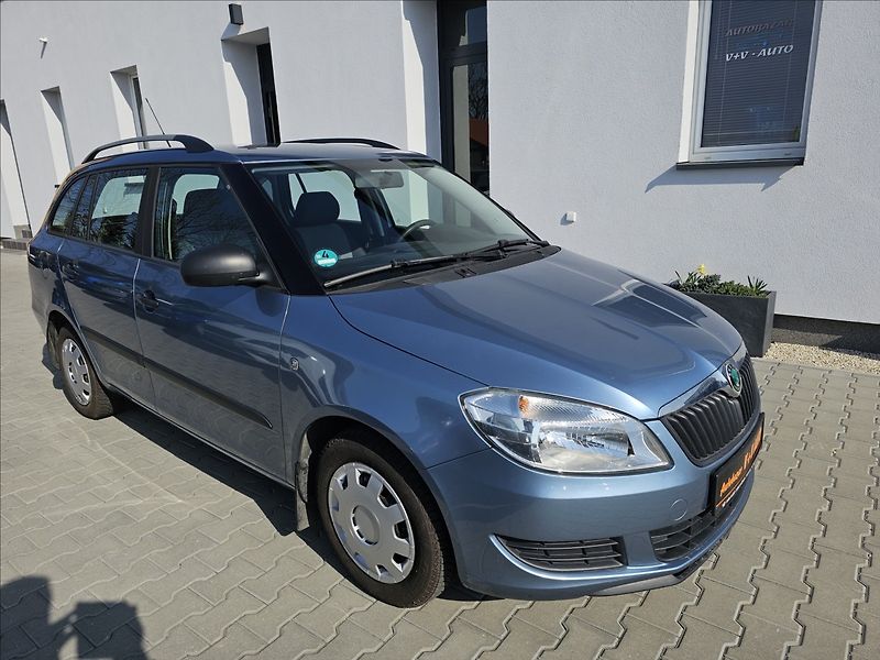 Škoda Fabia II 1,2TSi 63KW CLASIC KLIMA - fotka 4 z 38