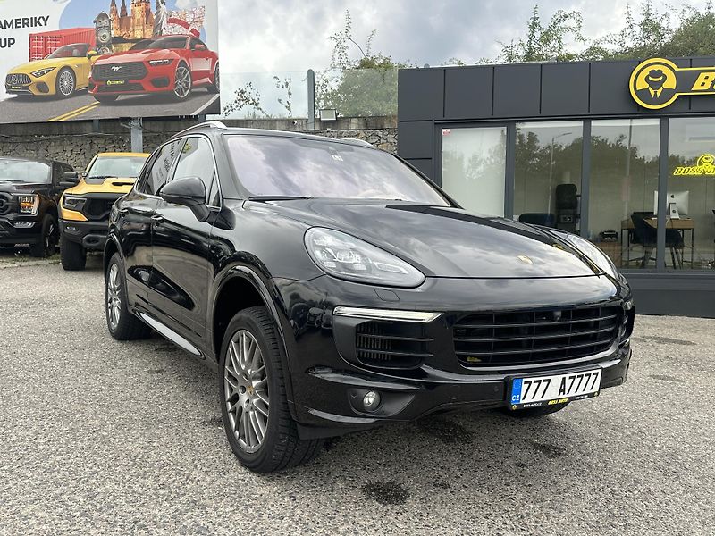 Porsche Cayenne (2016) Porsche Cayenne 2016 - fotka 1 z 19