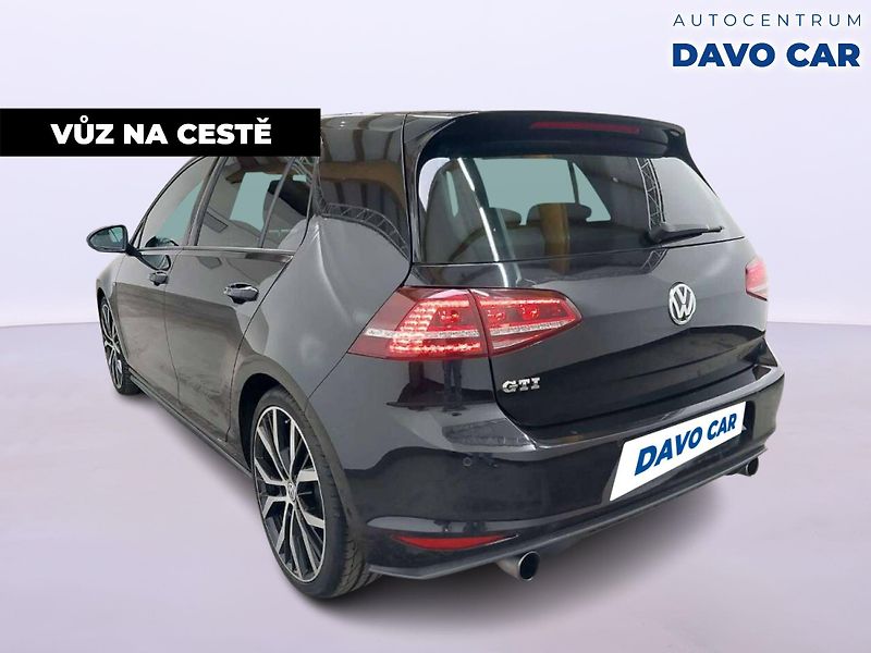 Volkswagen Golf 2,0 TSI GTI Xenon 1.Majitel - fotka 2 z 12