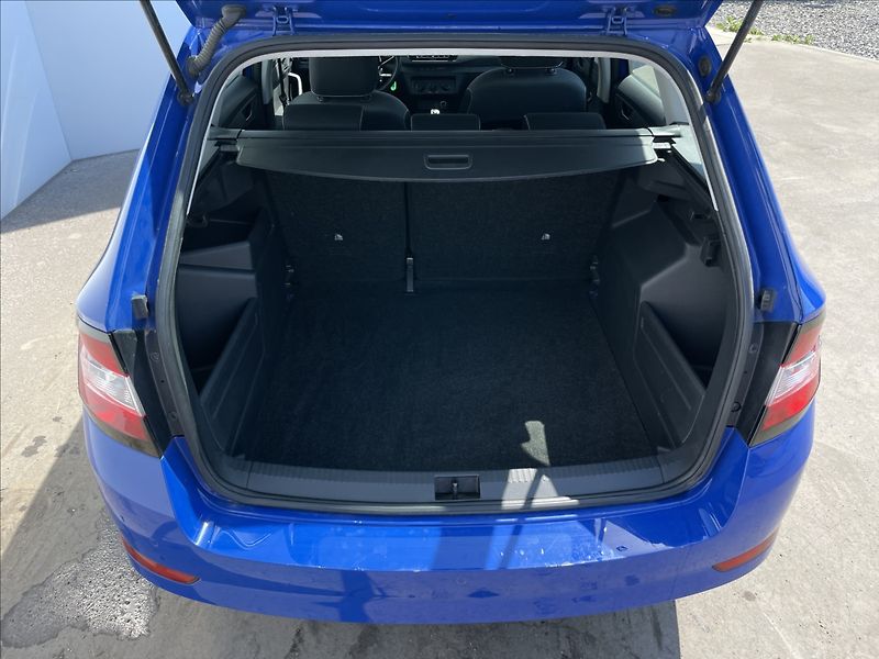 Škoda Fabia 1,0 TSI Combi Ambition Plus - fotka 21 z 21