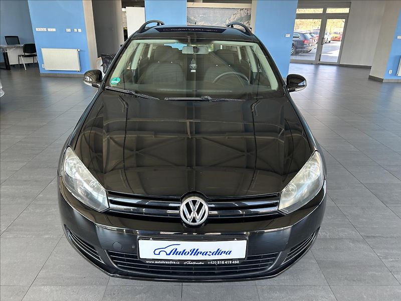 Volkswagen Golf 1,6   TDI,SERVISKA,2.MAJITEL - fotka 2 z 22