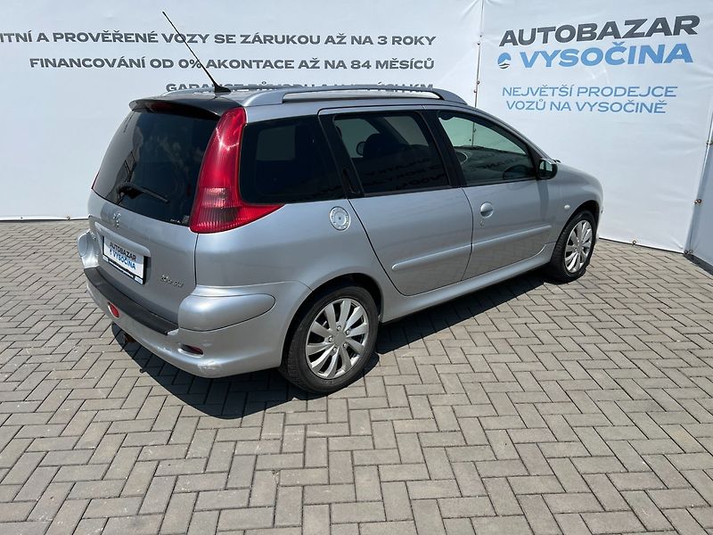 Peugeot 206 (2003) SW 1.6i 80kW QUIKSILVER - fotka 4 z 19