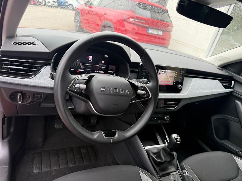 Škoda Scala Selection 1.0 TSI 85kw - fotka 10 z 25