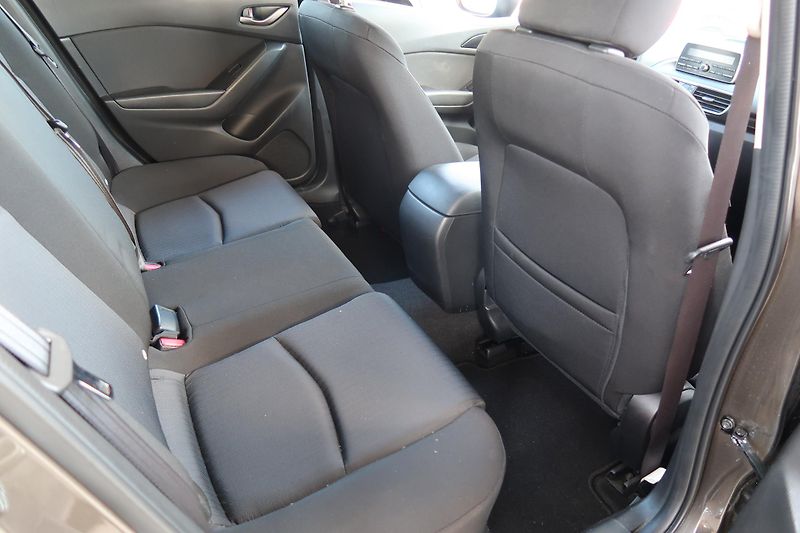 Mazda 3 (2014) HB 1,5 G100, 2 sady kol, ČR - fotka 17 z 28
