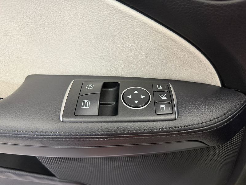 Mercedes-Benz SLK 7G-TRONIC KOMPRESOR, TEMPOMAT, - fotka 21 z 23