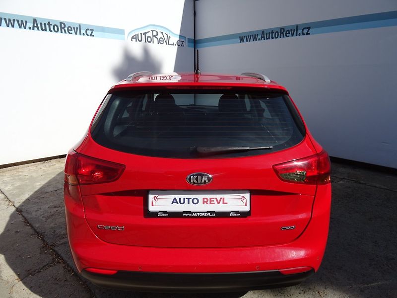 Kia Ceed (2016) 1.6CRDi,100kW,NovéČR,klima - fotka 22 z 22