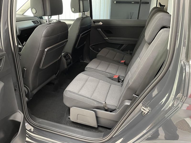 Volkswagen Touran 1.5 TSi 110 kW REZERVACE  - fotka 17 z 25