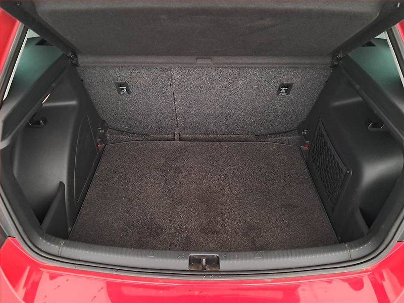 Škoda Rapid (2015) Spaceback 1.6 TDI, ČR,1.maj - fotka 14 z 18