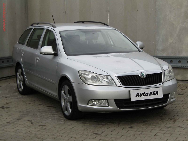 Škoda Octavia (2012) 1.6 TDi, ČR, AC, STK7/28 - fotografie inzerátu