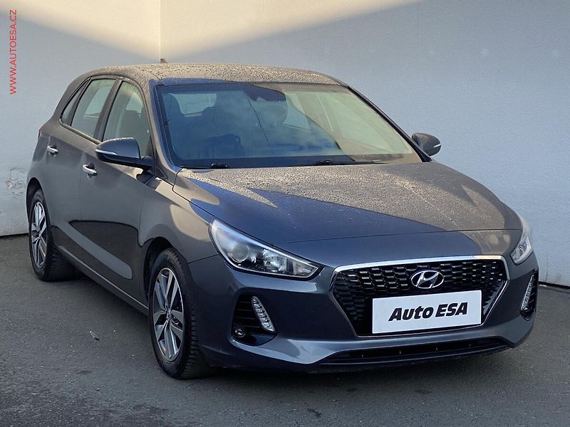 Hyundai i30 (2018) 1.0 T-GDi, Style, navi - fotografie inzerátu