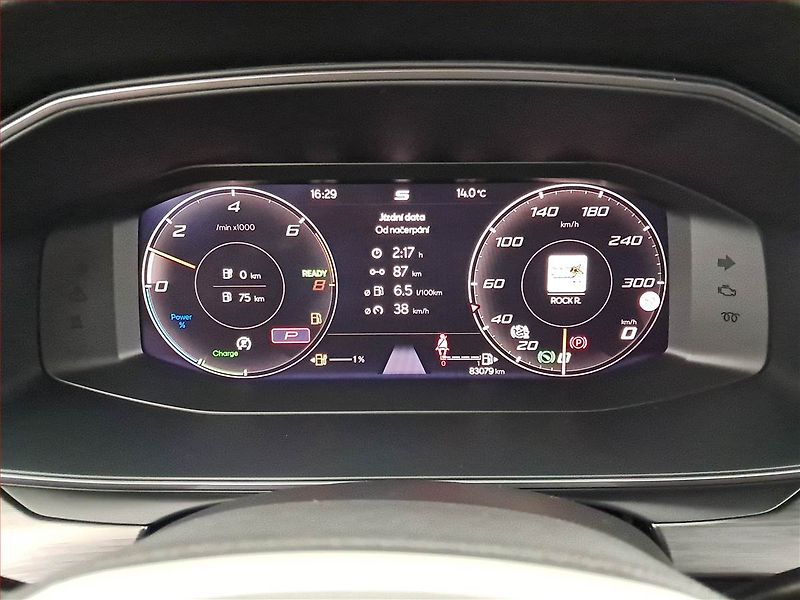 Cupra Formentor (2021) 1.4 e-Hybrid - fotka 11 z 23