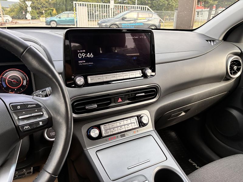Hyundai Kona 65kWh-150KW POWER REZERVACE - fotka 32 z 45