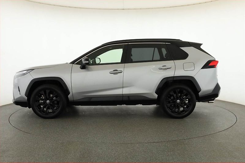 Toyota RAV4 (2024) 2.5 Hybrid - fotka 3 z 16