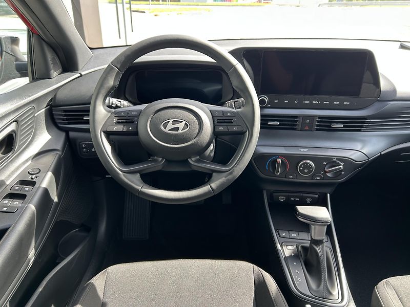 Hyundai i20 26 1,0 T-GDI DCT GO PLUS! - fotka 10 z 29