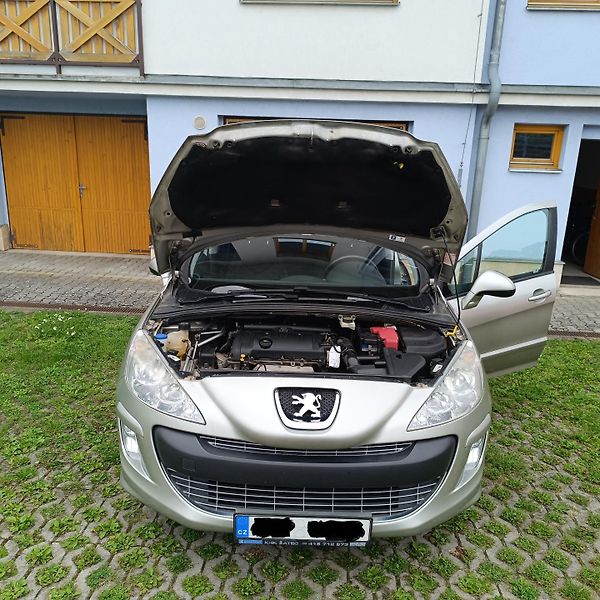 Peugeot 308 (2008) 1.6 VTi, nová STK - fotka 8 z 13