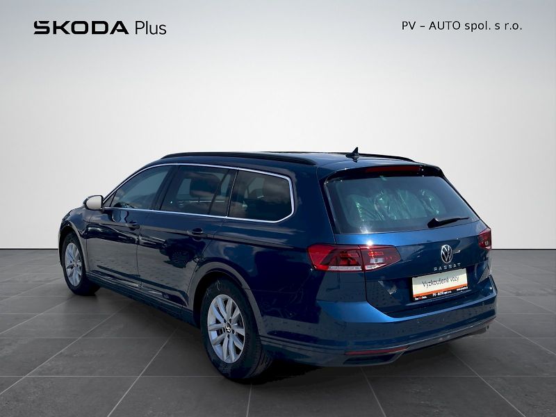 Volkswagen Passat (2023) 2.0TDI 110kW DSG Business - fotka 26 z 34