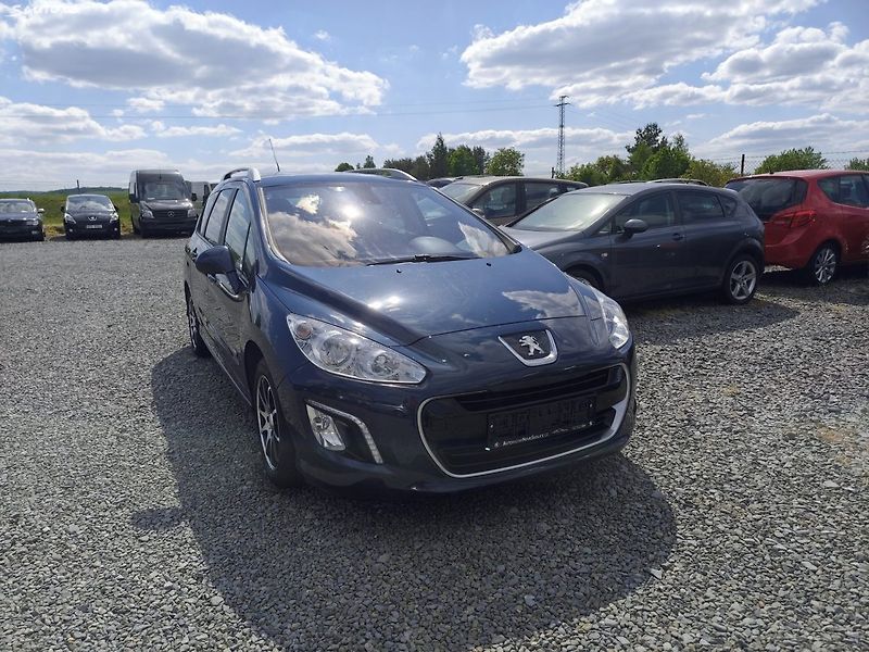 Peugeot 308 (2013) - fotka 10 z 40