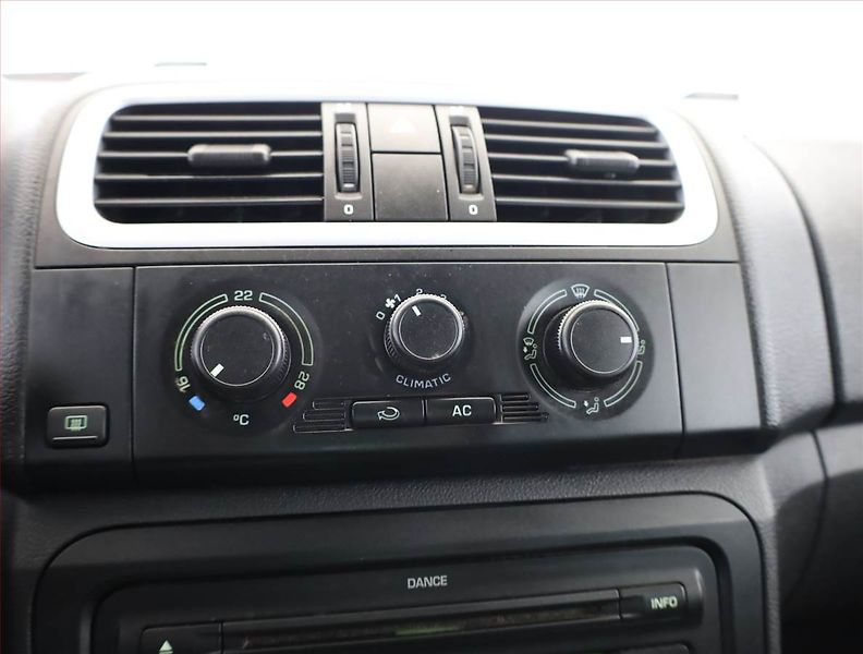 Škoda Fabia (2008) Sportline 1.2 12V, ČR,1.maj - fotka 9 z 15