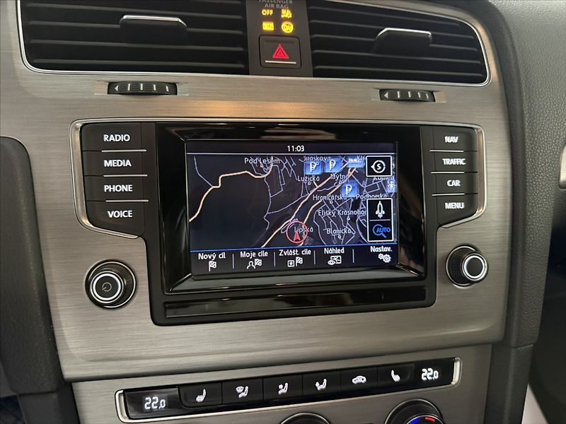 Volkswagen Golf 2,0   TDI 110KW NAVI SPORT ALU - fotka 13 z 45