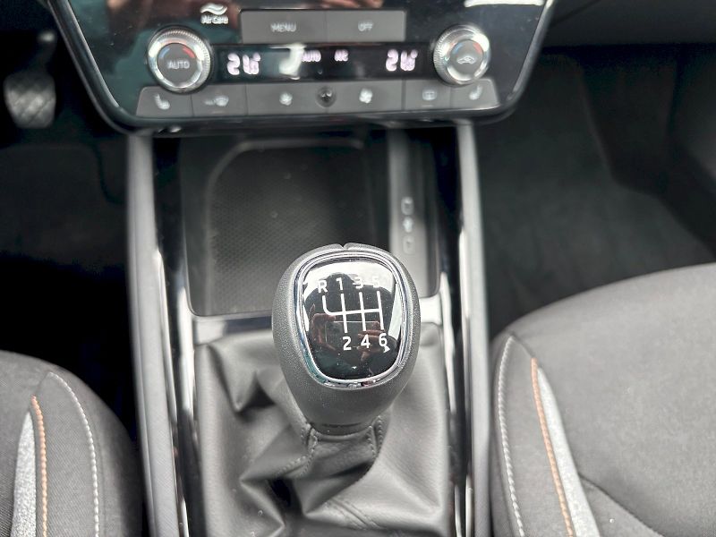 Škoda Kamiq (2025) SELECTION TSI 85/1.0 - fotka 21 z 30