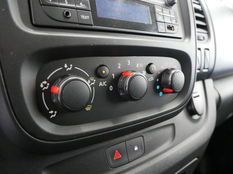 Opel Vivaro - fotka 19 z 22