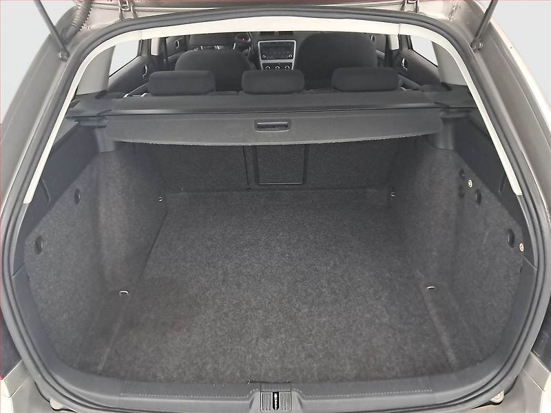 Škoda Octavia (2011) 1.6 TDI, Tempomat - fotka 13 z 15