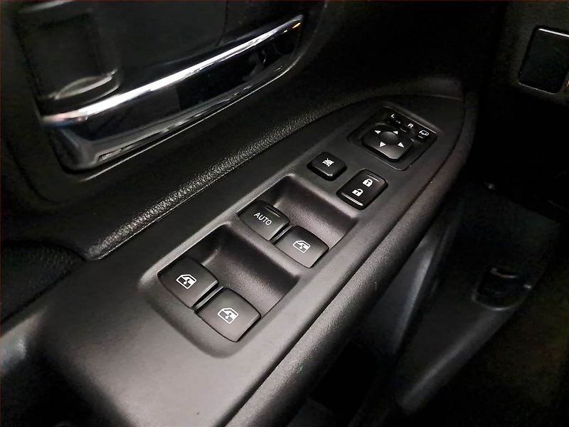Mitsubishi Outlander (2018) 2.2 DI-D, 4X4, 7 míst, Kůže - fotka 21 z 23