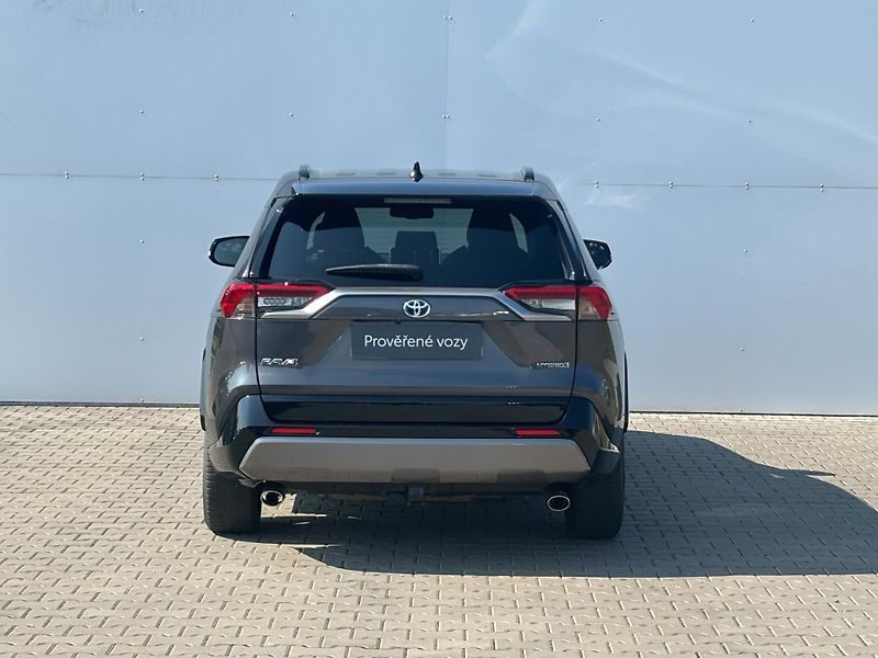 Toyota RAV4 2.5 HSD e-CVT AWD Selection - fotka 9 z 28