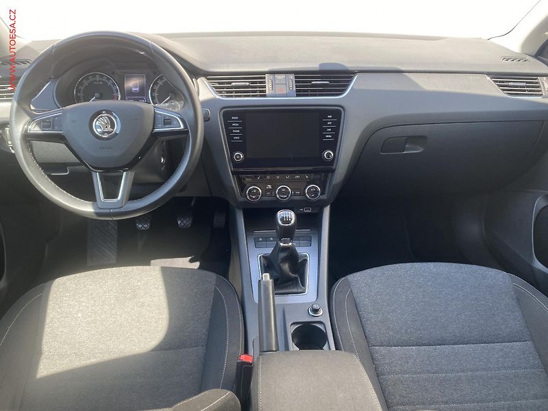 Škoda Octavia (2019) 2.0 TDi, Soleil, LED, navi, - fotka 8 z 19