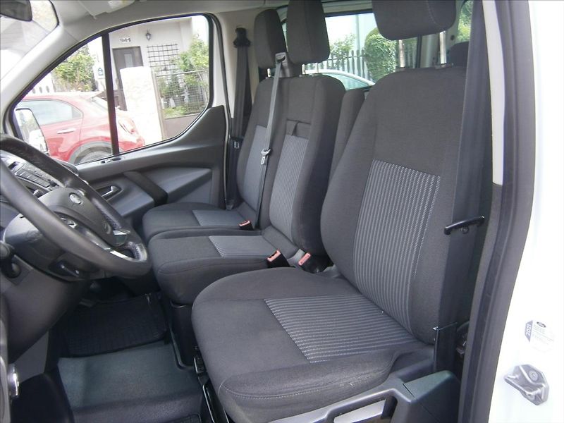 Ford Transit Custom 2,2 TDCI L2H2 KLIMA 9 MÍST - fotka 20 z 26