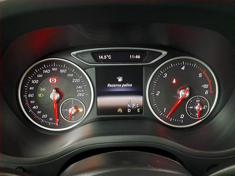 Mercedes-Benz Třídy B (2015) B 200 CDI, 4X4, Automat, Kůže - fotka 11 z 19