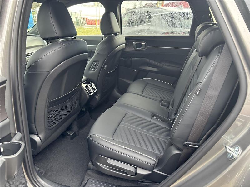 Kia Sorento (2026) 2,2 CRDi SCR 4x4 8DCT  TOP+NAP - fotka 8 z 17