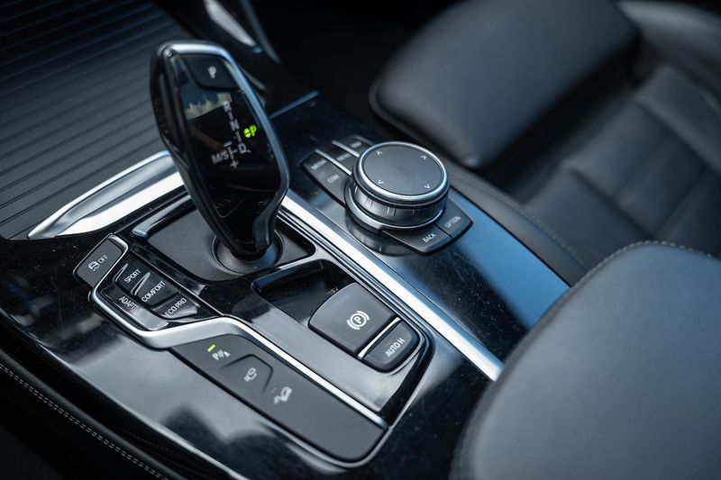 BMW X4 (2019) M40d PANO, LED, HD Hi-Fi - fotka 17 z 28
