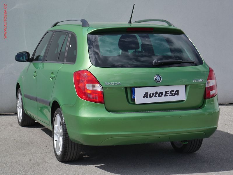 Škoda Fabia (2014) 1.6 TDi, Ambiente, TZ - fotka 6 z 19