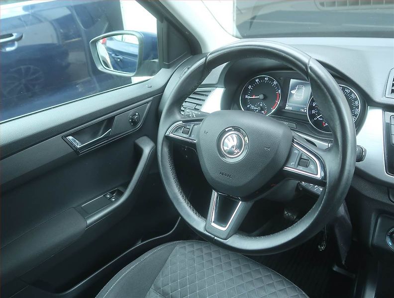 Škoda Fabia (2017) Drive 1.0, Serv.kniha - fotka 7 z 15