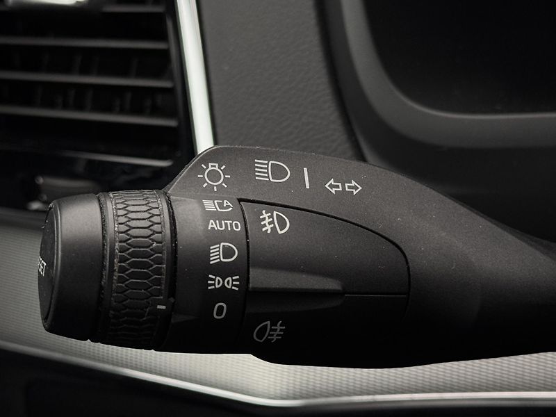Volvo XC90 B5 AWD PLUS DARK CZ 1.maj - fotka 32 z 46