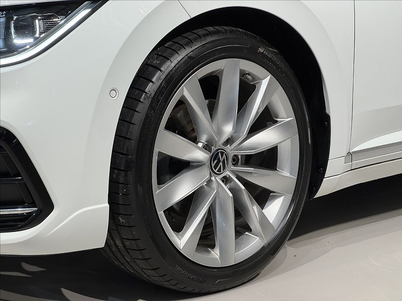 Volkswagen Arteon Shooting Brake 1,4 TSi  DSG R-Line LED Assist - fotka 7 z 50