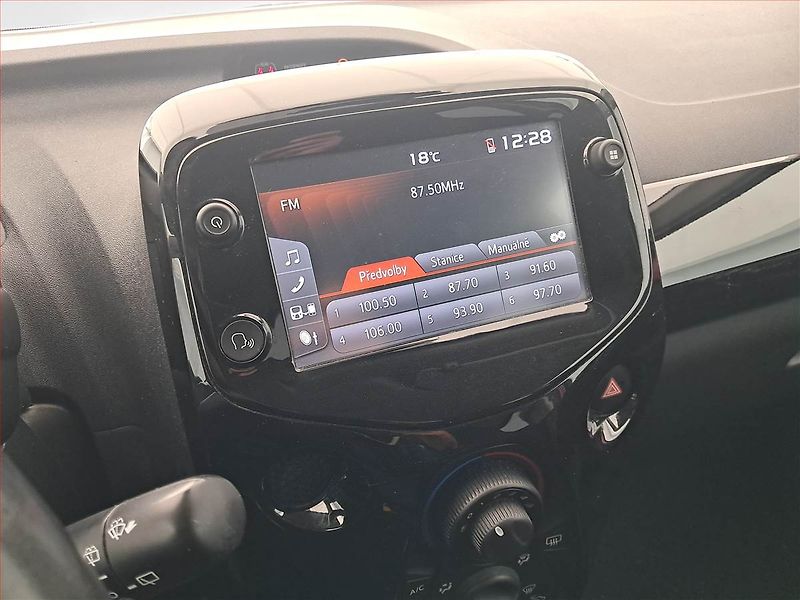 Toyota Aygo (2019) 1.0 VVT-i, Tempomat - fotka 12 z 18