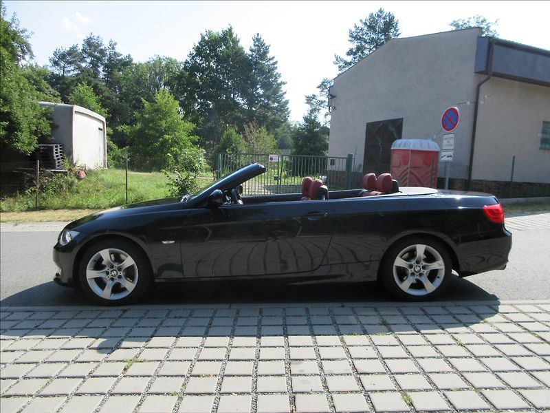 BMW Řada 3 325i 160Kw, Navi, 97 tis. Km. - fotka 11 z 42