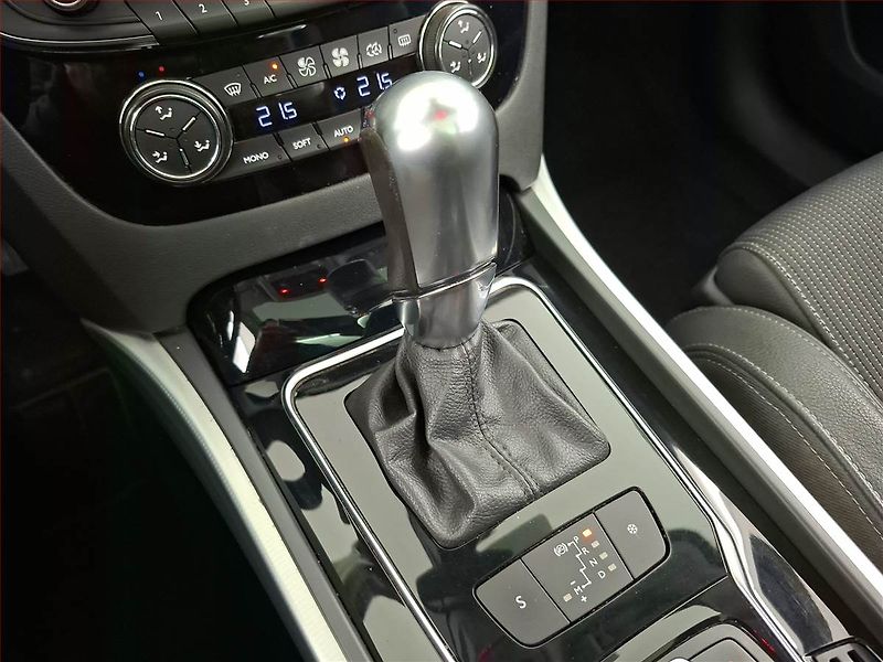 Peugeot 508 (2014) 2.2 HDi, Automat, Navi, Xenony - fotka 13 z 22