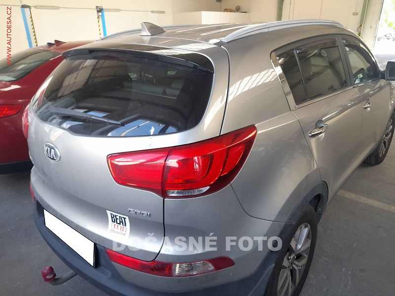 Kia Sportage (2014) 1.7CRDi, ČR, servis.kniha - fotka 2 z 3