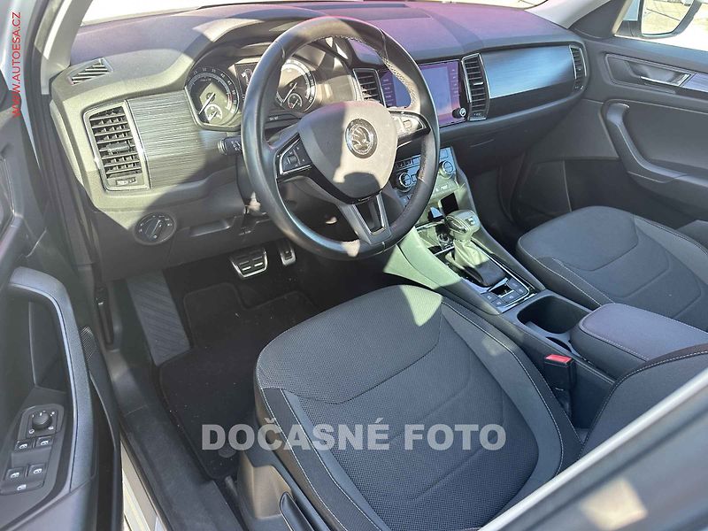 Škoda Kodiaq (2017) 2.0TDi 4x4, 7míst, ČR - fotka 3 z 3