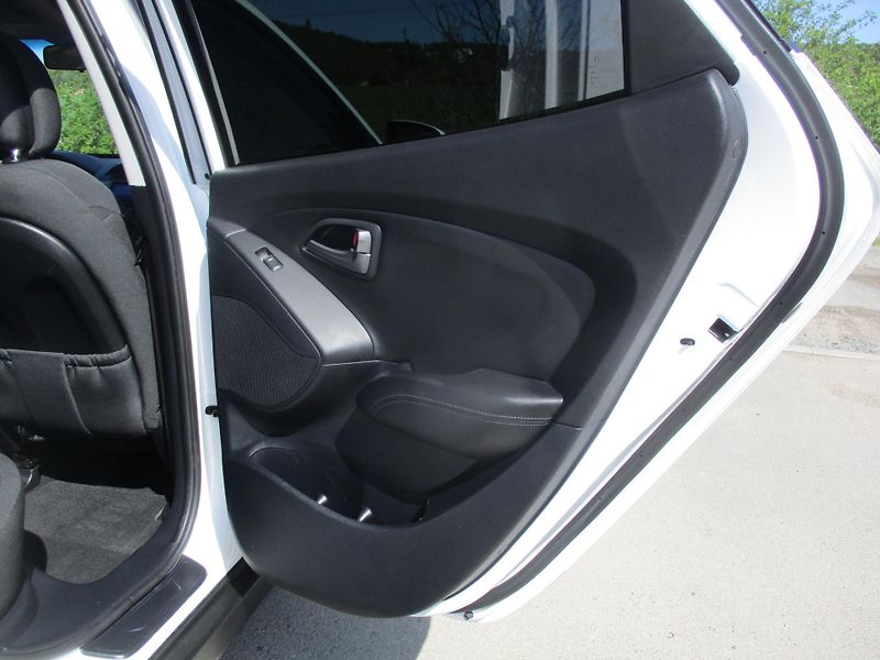 Hyundai ix35 1.6 GDi 99kW FINAL BLUE DRIVE - fotka 30 z 46