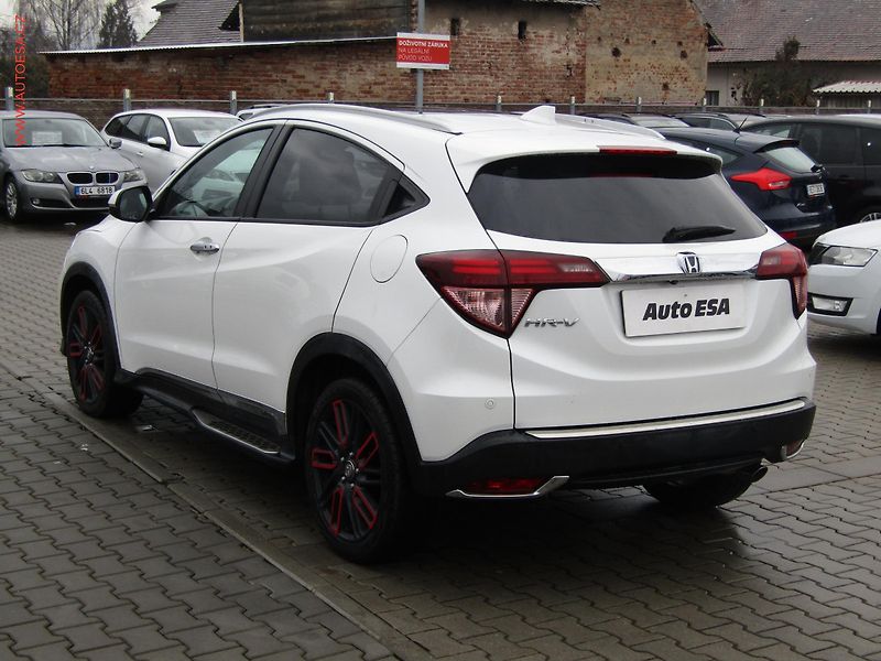 Honda HR-V (2015) 1.5 i CVT, AT, navi - fotka 6 z 20