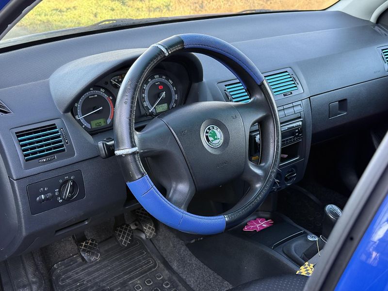 Škoda Fabia (2006) 1.2 HTP 47kw - fotka 12 z 16