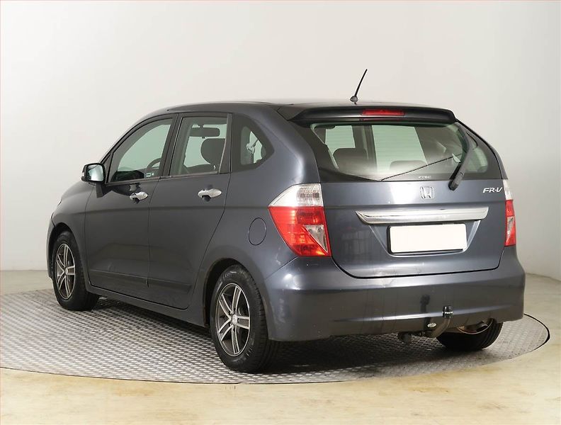 Honda FR-V (2005) 1.7, 6 míst, ČR,1.maj - fotka 4 z 15